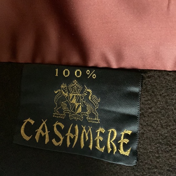 VINTAGE. Brown cashmere suit with fox collar. Excellent condition! - Picture 6 of 9